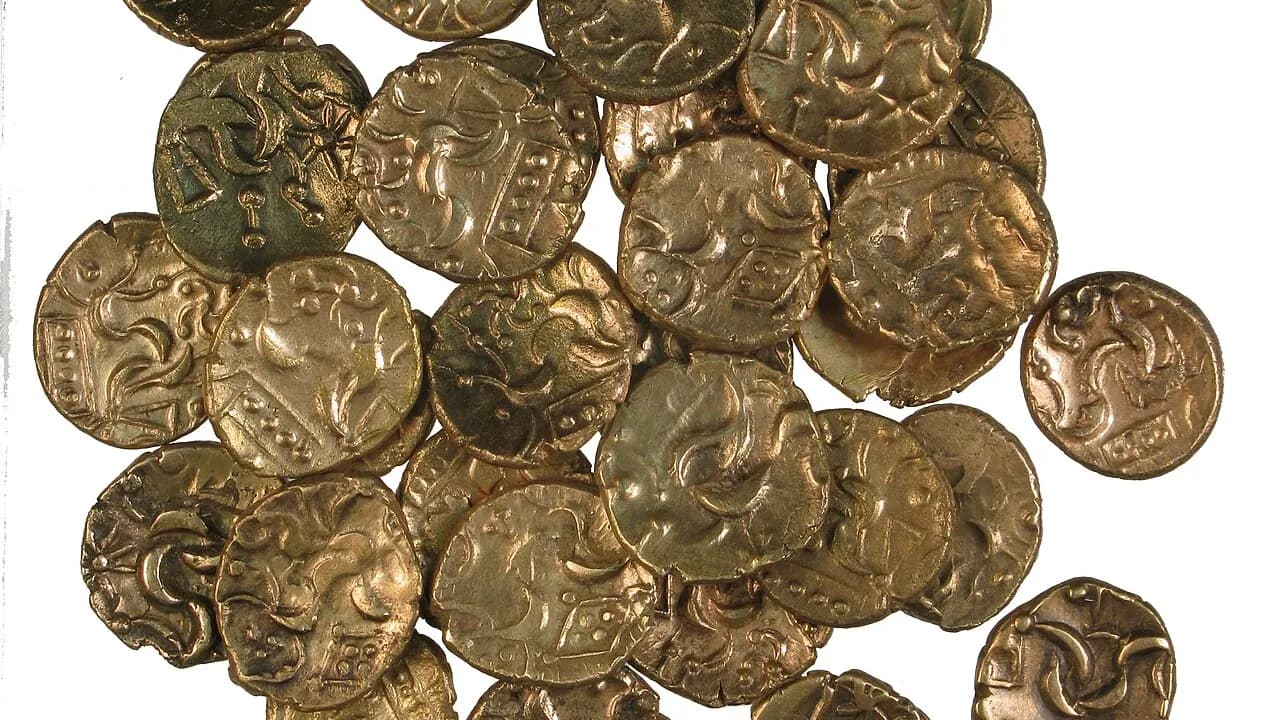 صندوق طلا چیست و چه فرقی با طلای فیزیکی دارد؟ توضیح ساده و بیطرف